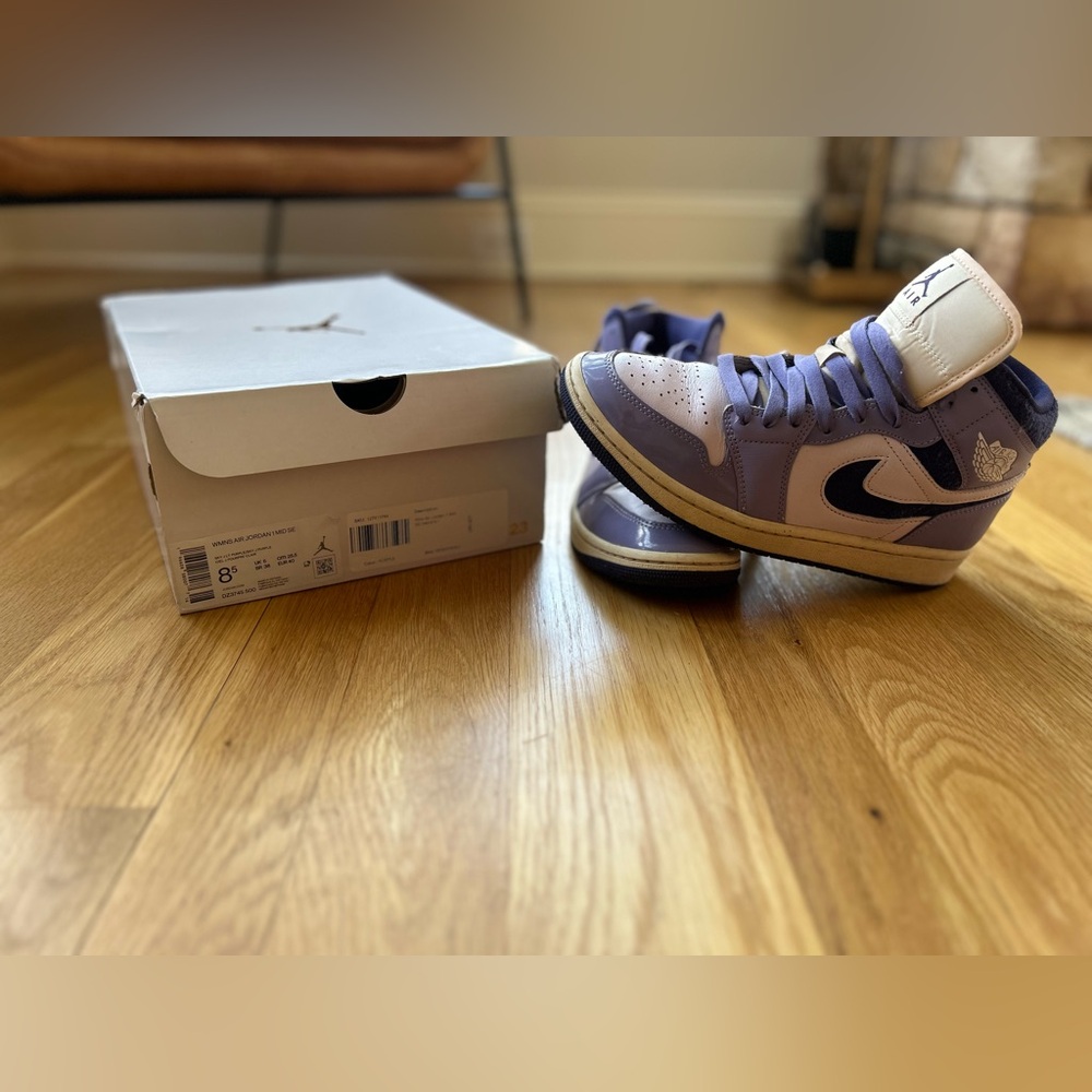 Nike Air Jordan 1 Mid Purple and White - Size 8.5 - like new with box